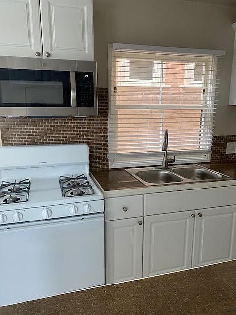 1st image of 22 Nieto Ave