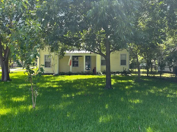 1014 Commerce Dr, Greenville, TX 75401