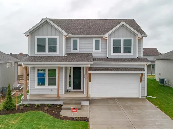 1515 SW Arbor Park Dr, Lees Summit, MO 64082