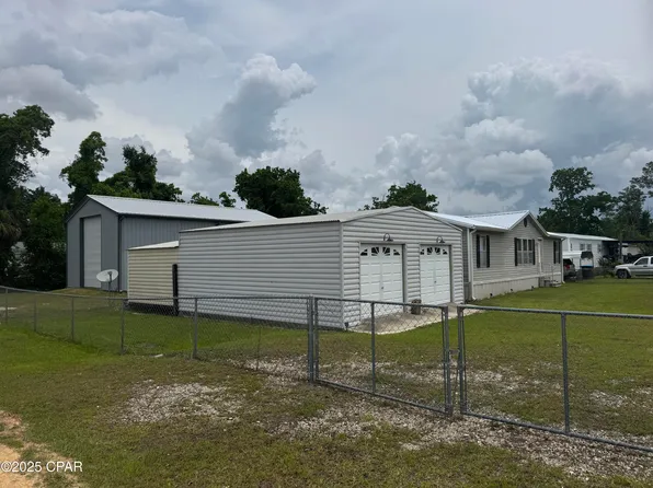 1233 7th St, Southport, FL 32409