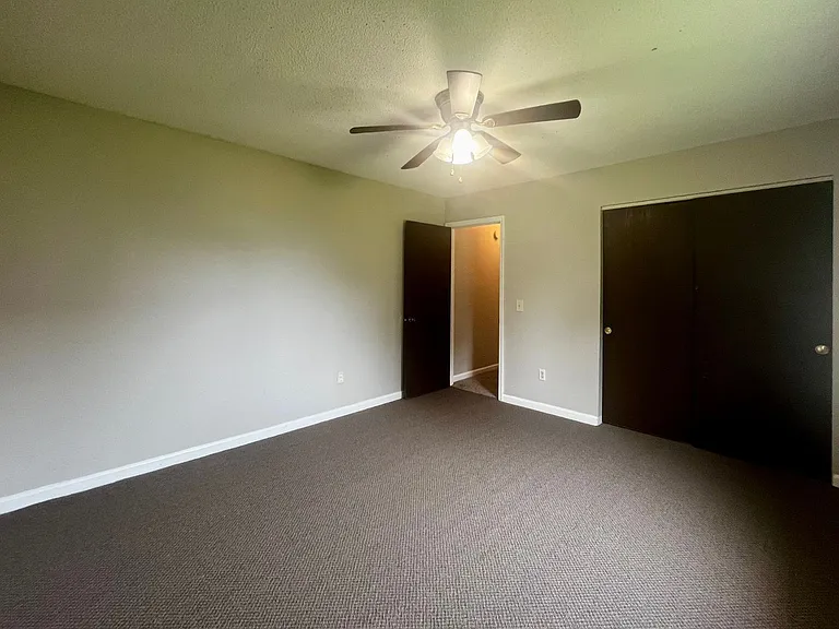 3326 Kendale Dr — Photo 5