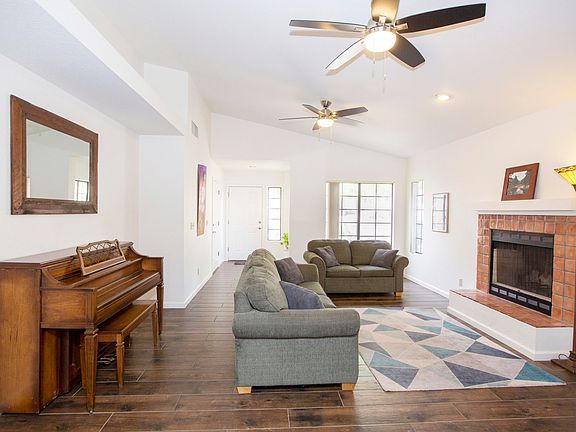 3rd image of 6140 N Serendipity Ln