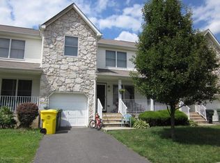 23 N Crest Pl, Lakewood, NJ 08701