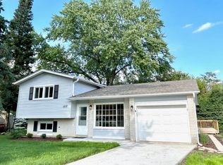 1317 Easy St, Glendale Heights, IL 60139
