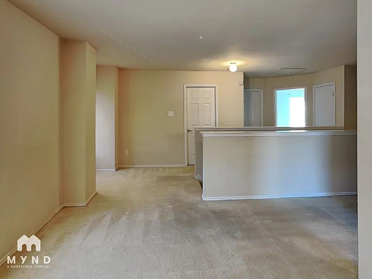 507 Darlene Trl — Photo 10