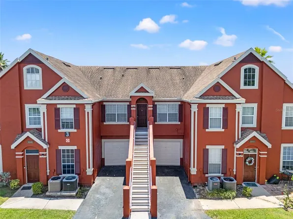 9042 Lake Chase Island Way, Tampa, FL 33626