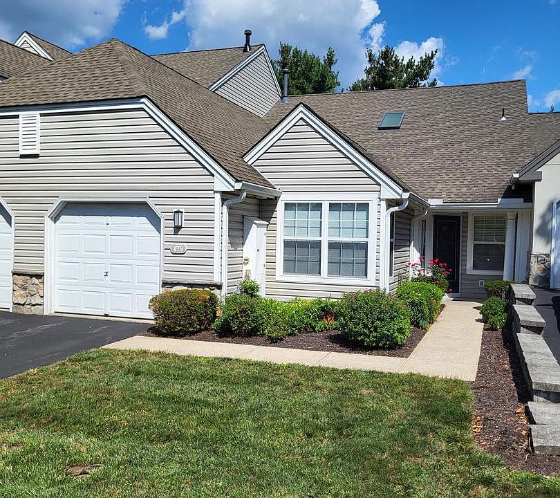 1st image of 179 Hawthorne Ct