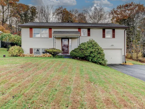 33 Dawn Avenue, Torrington, CT 06790