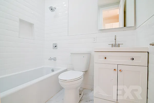 Rented by EXR | media 8