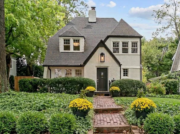 5616 Wyandotte St, Kansas City, MO 64113