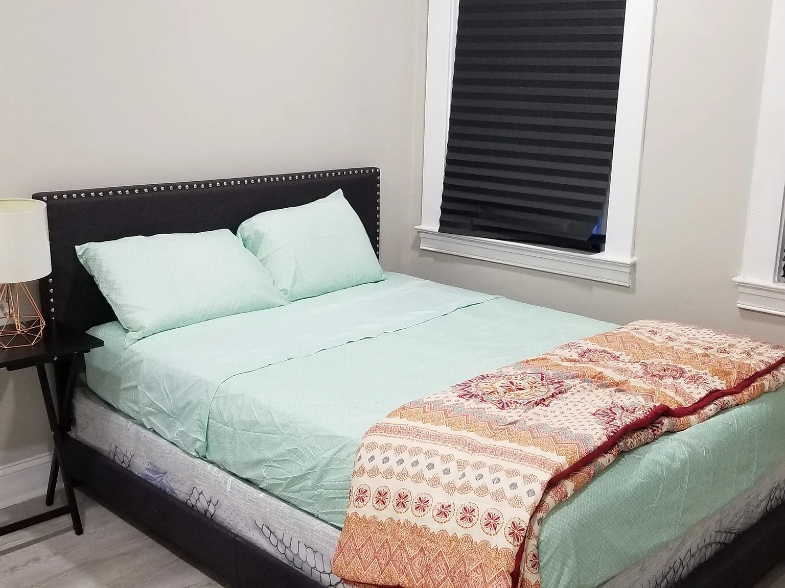 5 bed, 1260 sqft, $1,999 — Photo 4