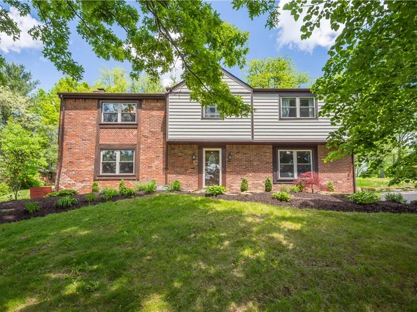 2507 Corteland Dr, Pittsburgh, PA 15241