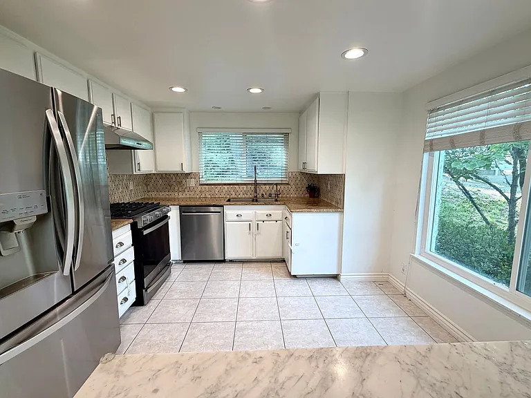 5708 Camelia Ln — Photo 8