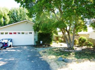 2062 College Way, Medford, OR
