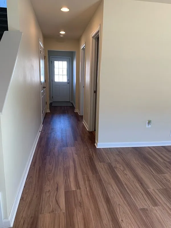 3 bed, $2,050 — Photo 3