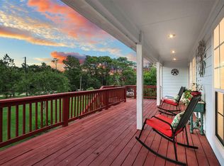 1003 S Country Club Dr, Shoreacres, TX 77571