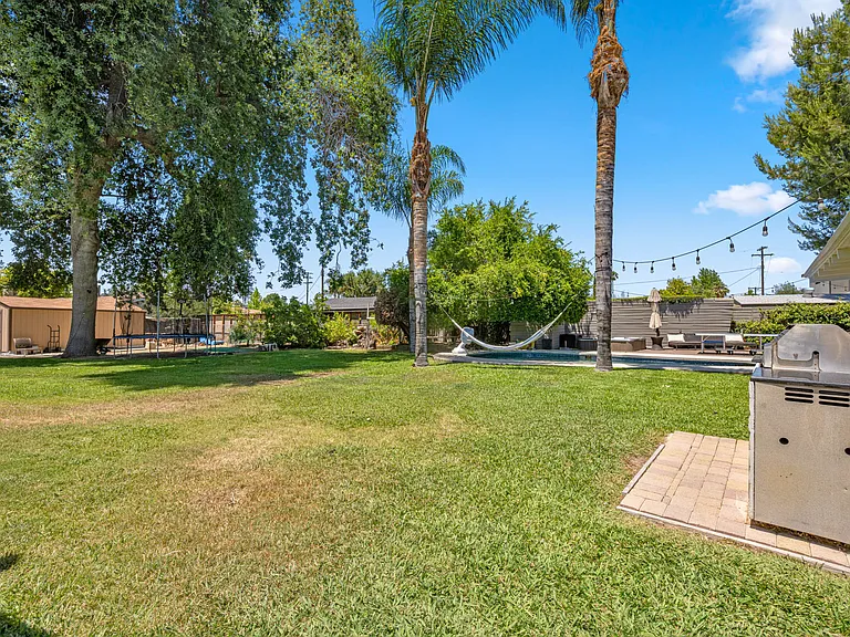 5433 Royer Ave — Photo 43
