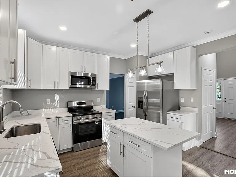7 Hickory St — Photo 8