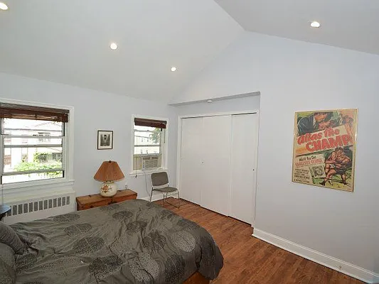 Sold by Prime Realty | media 28