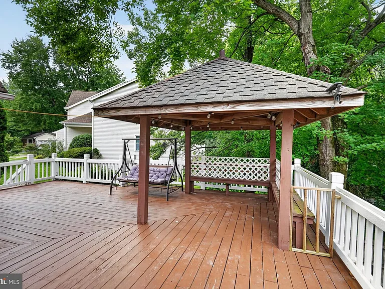 5402 Ashcomb Ct — Photo 48