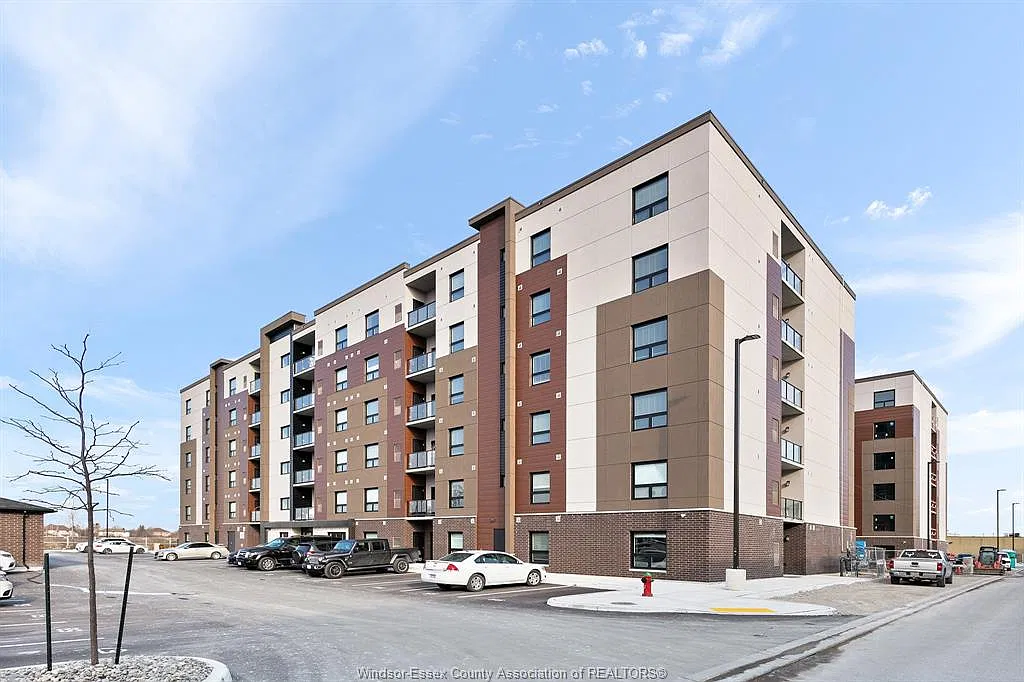 2 bed, 2.0 bath, 1155 sqft, $2,345 — Photo 1