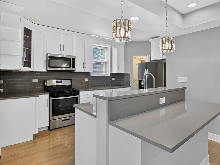 6629 S Ingleside Ave #2 — Photo 12