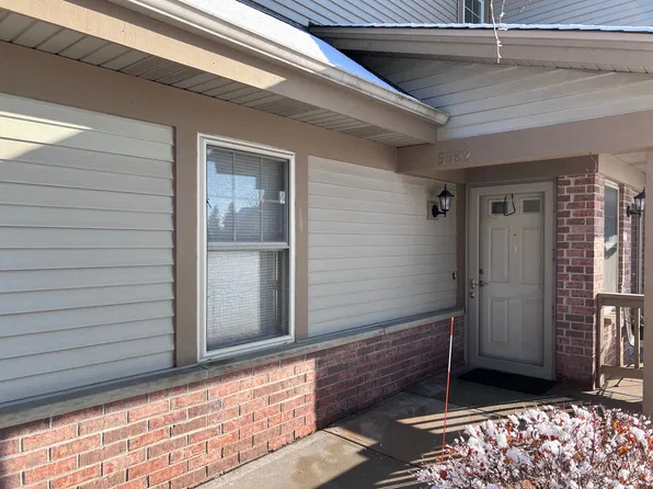 W170N5582 Ridgewood Dr #5582, Menomonee Falls, WI 53051