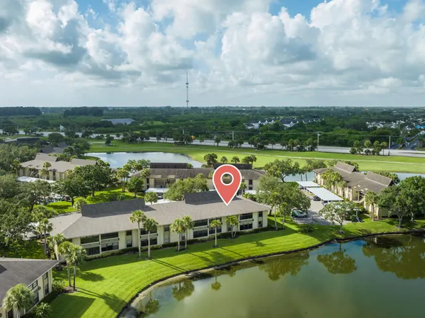 6 Plantation Drive #203, Vero Beach, FL 32966