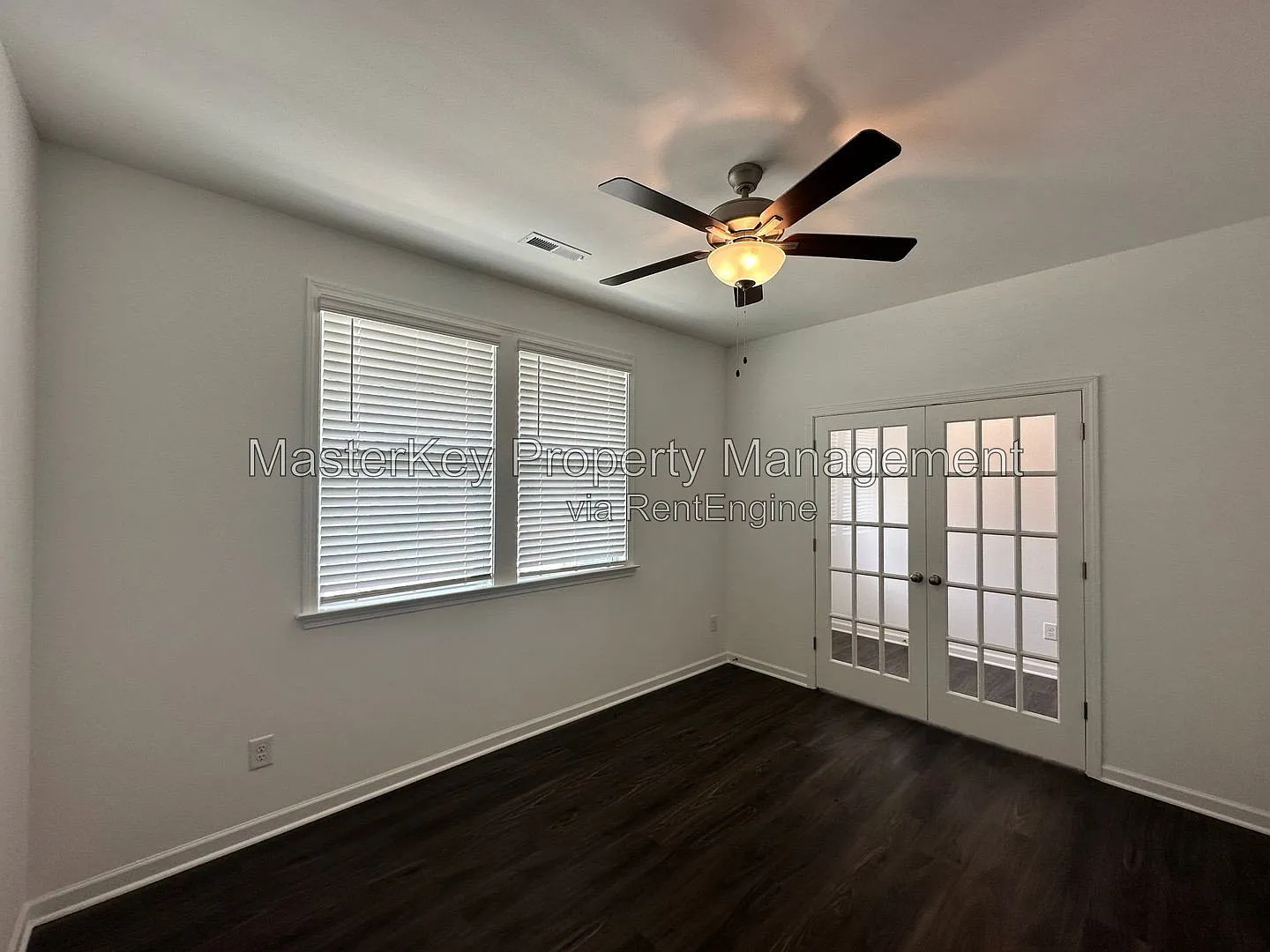 3 bed, 2.5 bath, 2310 sqft, $2,545 — Photo 3