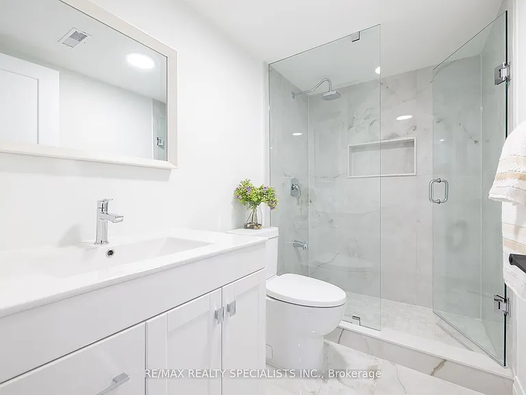 4279 Woodington Dr — Photo 6