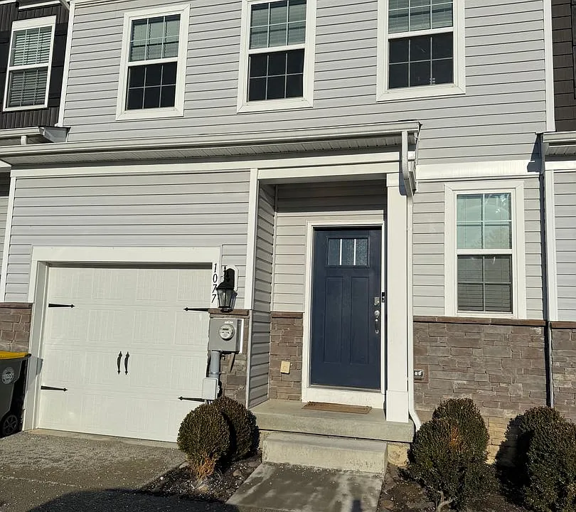 1077 Turnstone Dr