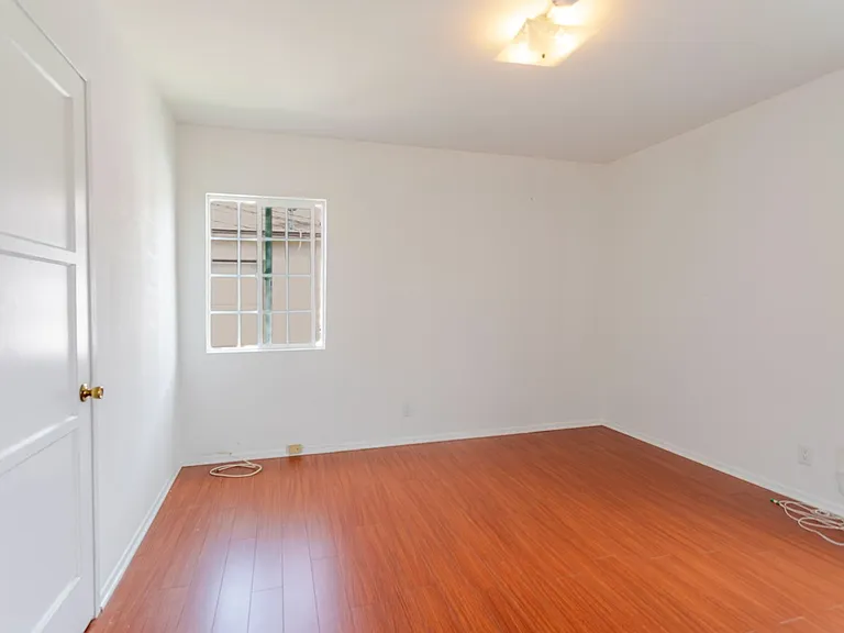 1708 S Crescent Heights Blvd — Photo 14
