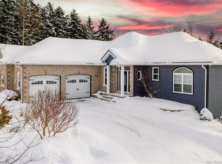 1 McMackin Ln, Rothesay, NB E2E 6A8