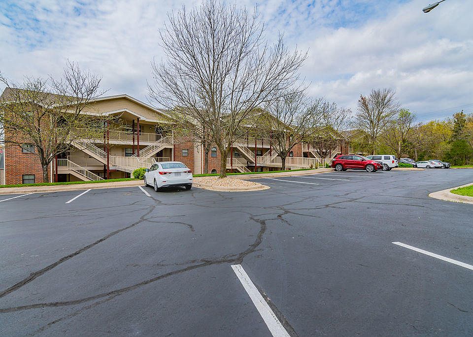 1st image of 350 S Wildwood Dr #3