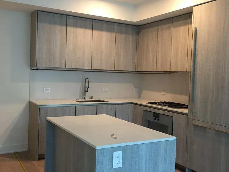 318 Main St #8 — Photo 3
