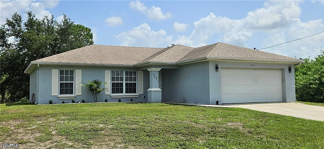 3 bed, 2.0 bath, 1272 sqft, $1,750 — Photo 2