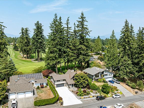 3rd image of 16459 Fairway Drive