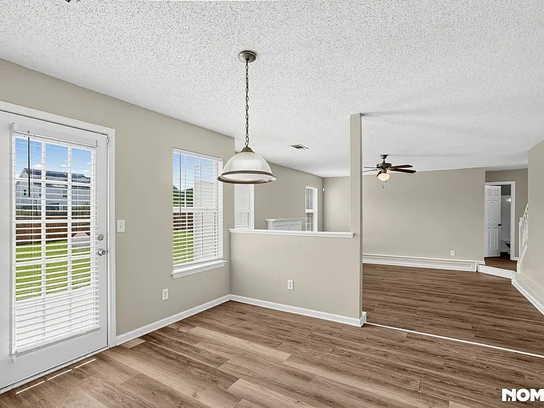 3693 Arminto Dr — Photo 12