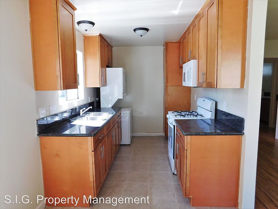 1st image of 1118 E Doran St APT A