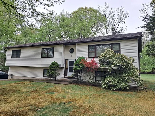 15 Parker Blvd, Monsey, NY 10952