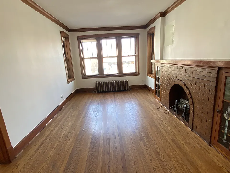 3705 W Diversey Ave #1
