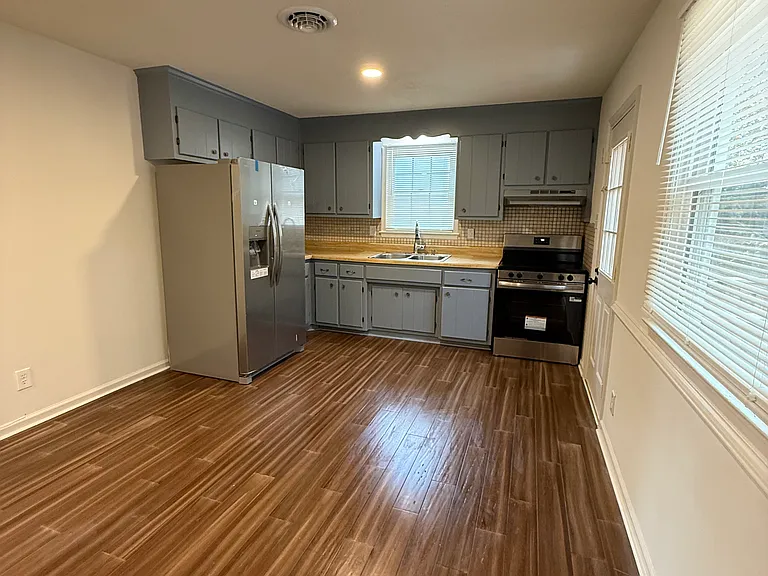 15705 Gary Ave — Photo 5