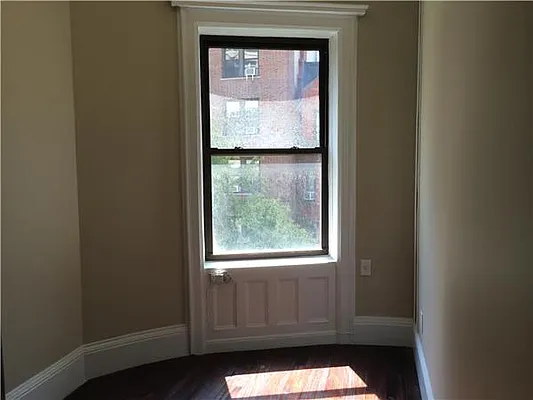 Rented by R New York | media 68