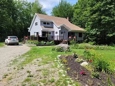 3 bed, 2190 sqft, $2,500 — Photo 2