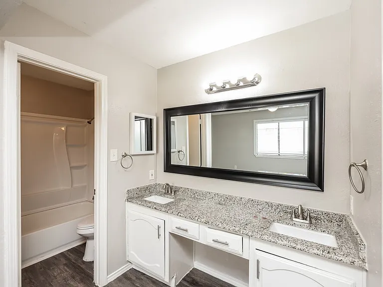 490 Rainier St — Photo 12