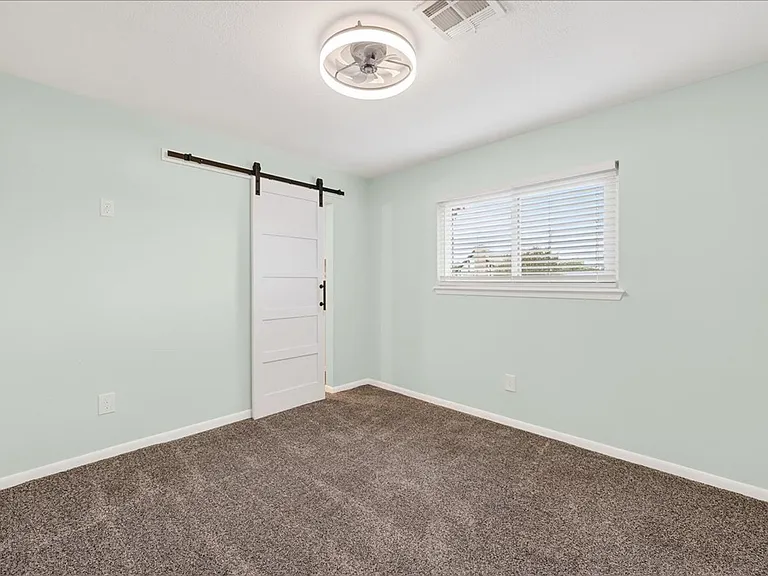 5025 Romford Dr — Photo 32