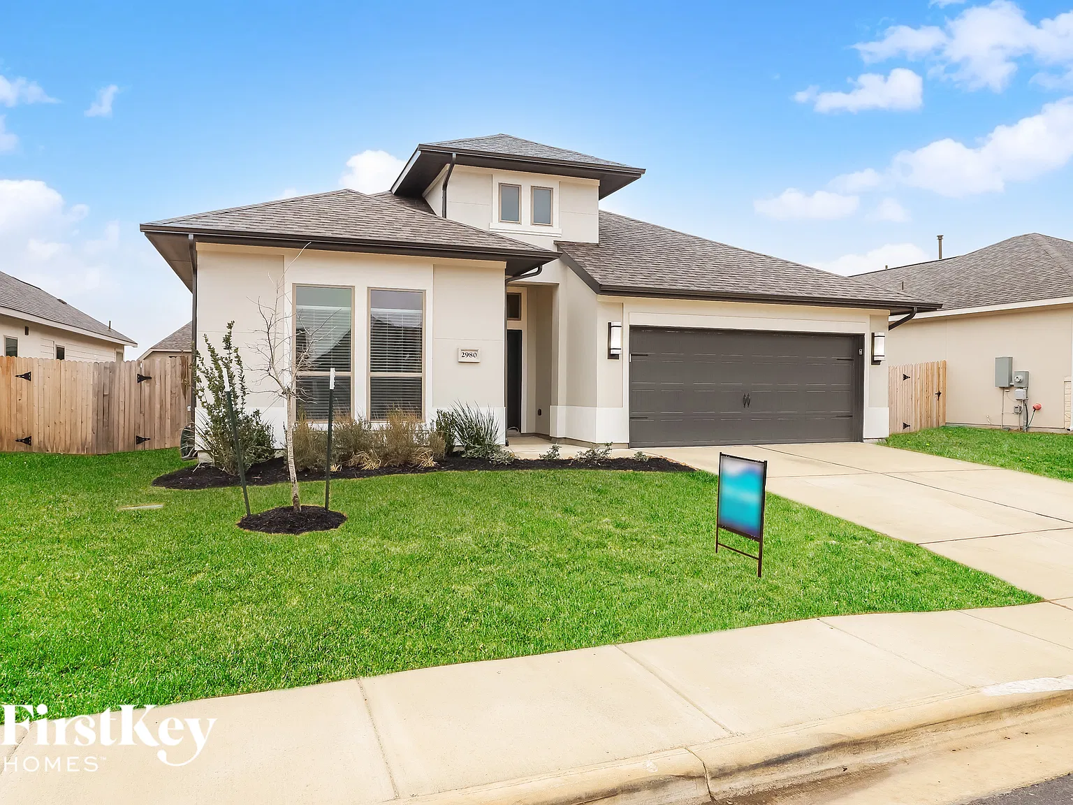 4 bed, 3.0 bath, 2352 sqft, $2,115 — Photo 2