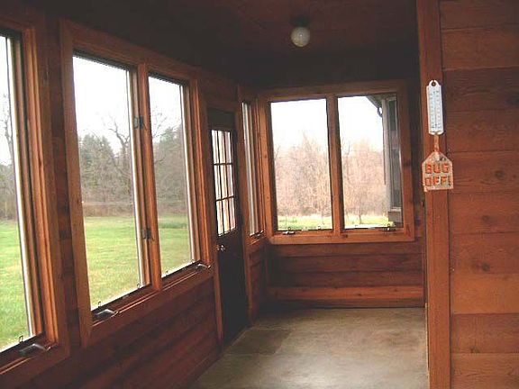 Covered breezeway off of dining room