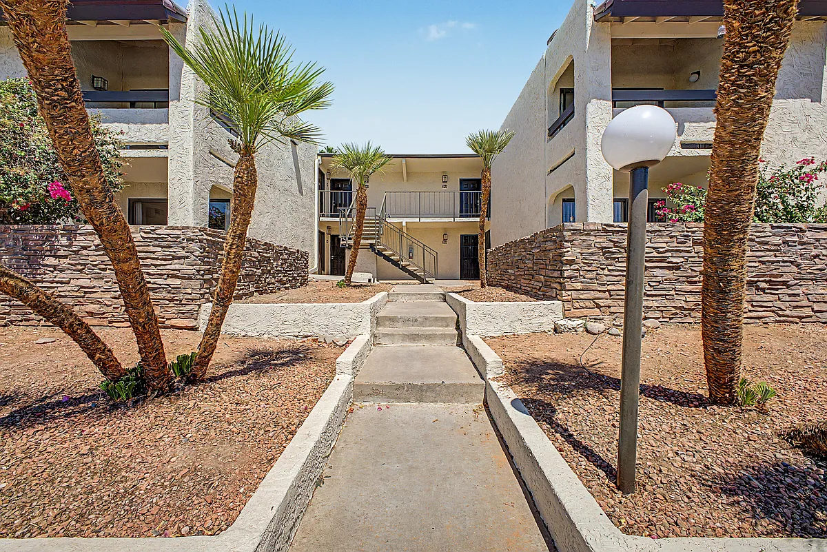 Building Photo - 3825 E Camelback Rd #144