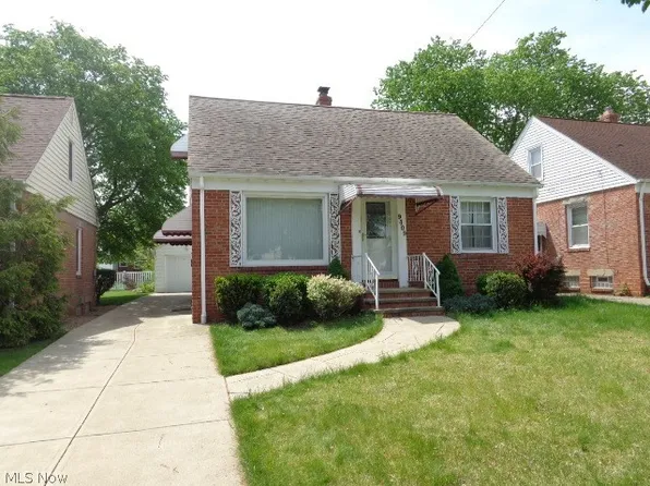 9409 Orchard Ave, Brooklyn, OH 44144